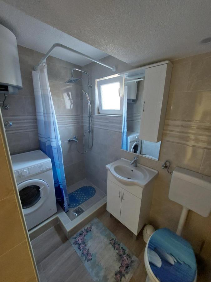 Apartmani Piskoric Vir Kültér fotó