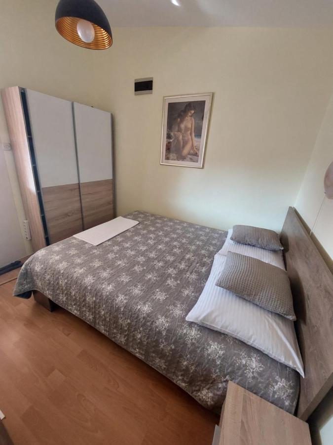 Apartmani Piskoric Vir Kültér fotó