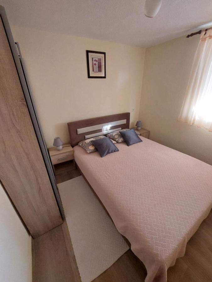 Apartmani Piskoric Vir Kültér fotó