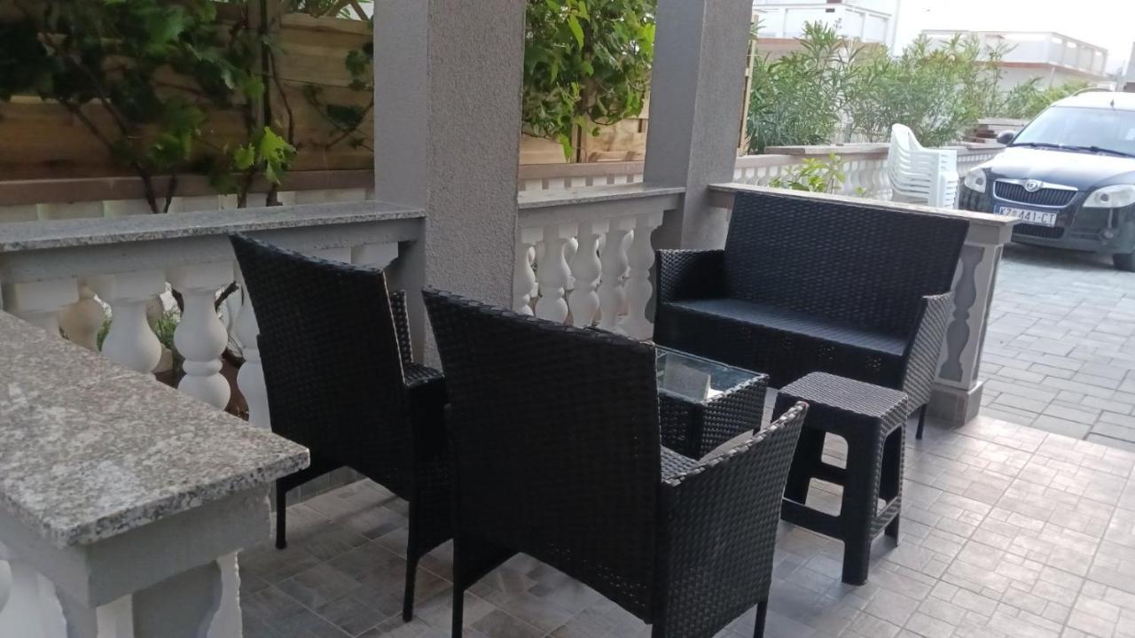 Apartmani Piskoric Vir Kültér fotó